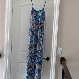 Paisley maxi dress sweetheart neckline